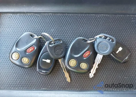 2004 Chevrolet Tahoe Ls из США, поврежденный, VIN 1GNEK13ZX4J218115